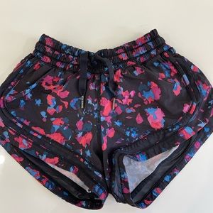 Lululemon Hotty Hot shorts